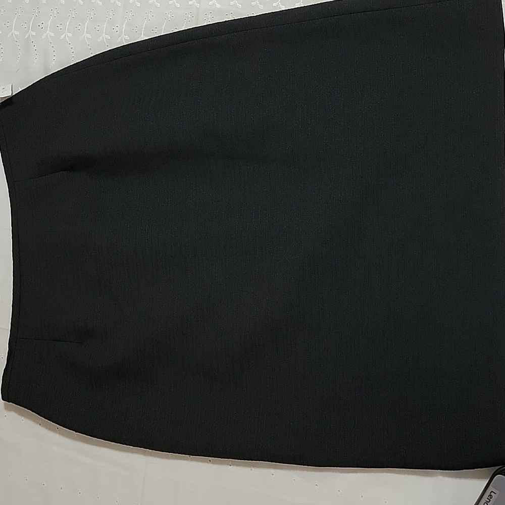 Women's Isabella Suits Textured Skirt, Black, Size 8,‎ NWT